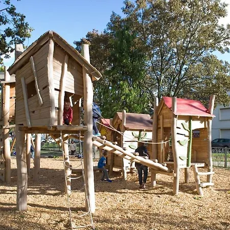 شقة Rdc 42m2 400 M Centre 200 M Gare Tgv Parking Gratuit 250 Places Face Au